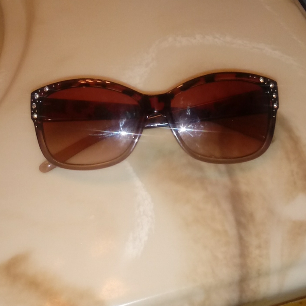 Steve Madden sunglasses